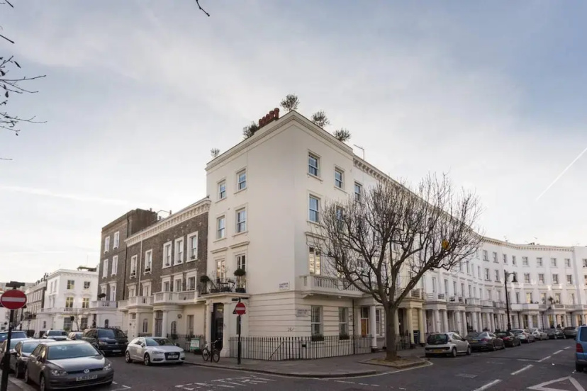 Spectacular Unique 4bed House in Pimlico — комфортный отель в Лондоне