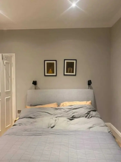 Stylish 1 Bedroom Apartment in North London — отель с удобствами в Лондоне