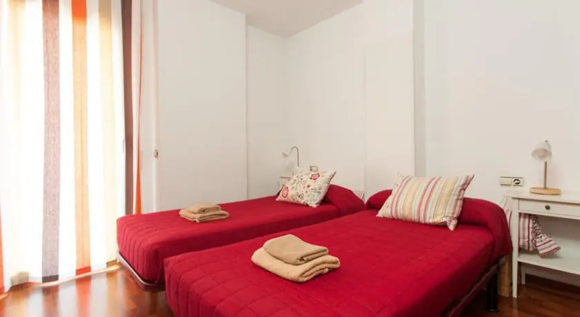 Vivobarcelona Apartments Capmany — отель с удобным расположением в Барселоне