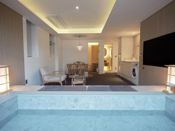 UH Suite The Myeongdong 3 — отель в Сеул, Южная Корея