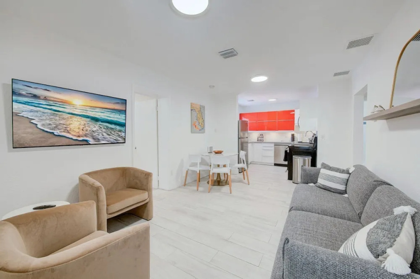 Renzzi Wynwood House — забронировать отель в Майами