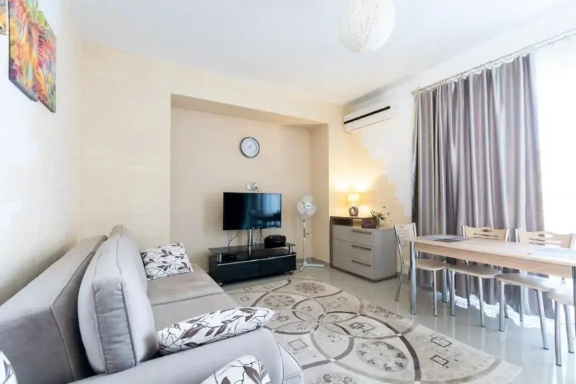 Beautiful Two-Bedroom Apartment near the Sea Sel 6-5 — отель с удобным расположением в Кирения