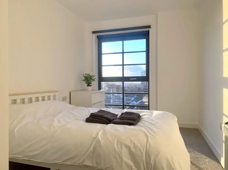 Luxury Entire 2 Bedroom Flat - Wembley Stadium — отель с удобствами в Лондоне