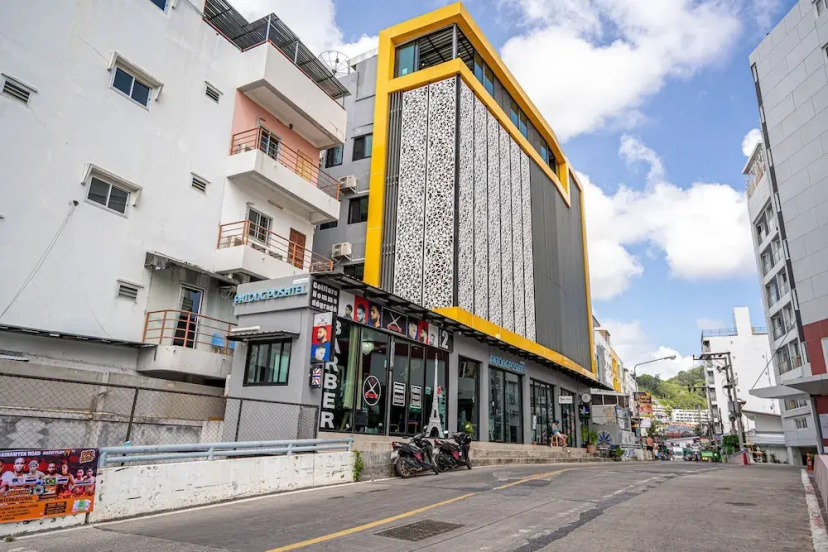 Patong Poshtel - Adults Only - Hostel — забронировать отель в Патонг