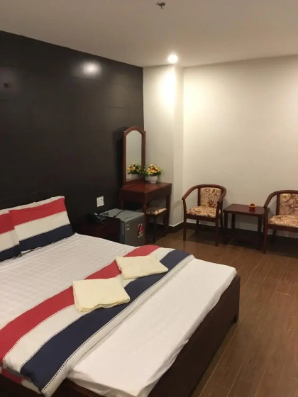 Phuong Ly Ly Hotel — забронировать отель в Хошимине