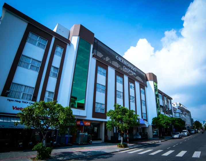 Grandvrio City Danang By Route Inn Group — отель с удобствами в Дананге