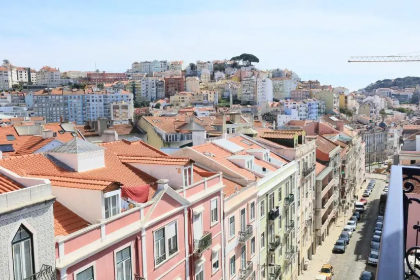 Цены на Lisboa Intendente 3Bedroom Apartment with Balcony в Лиссабоне