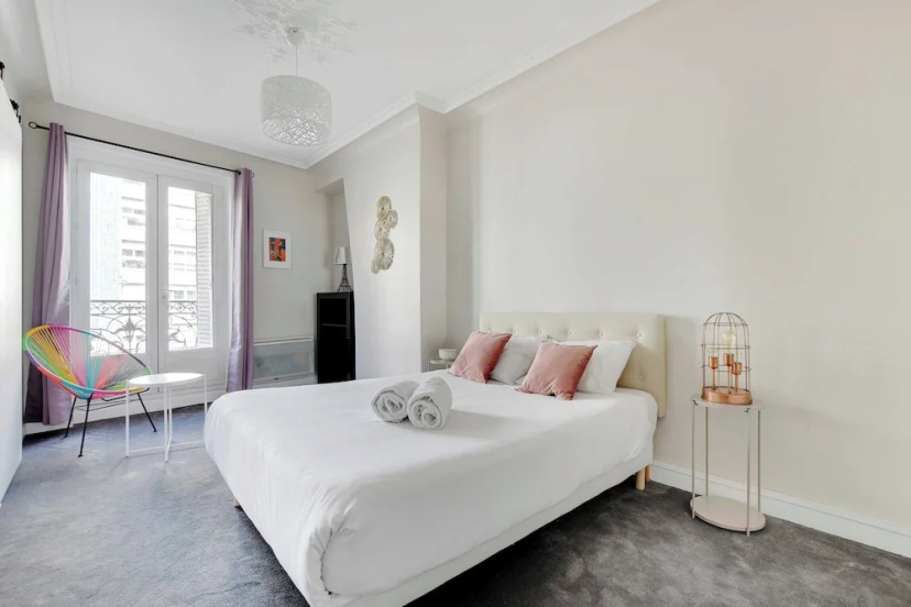 Bright Apartment - 2br-4p - Belleville — забронировать отель в Париже