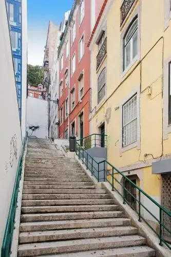 Chão do Loureiro Apartments Baixa-Castle — отель в Лиссабоне, Португалия