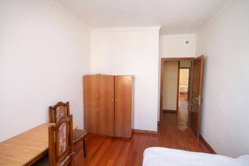 3 bedroom apartment next to State Department Store — отель с удобствами в Улан-Батор