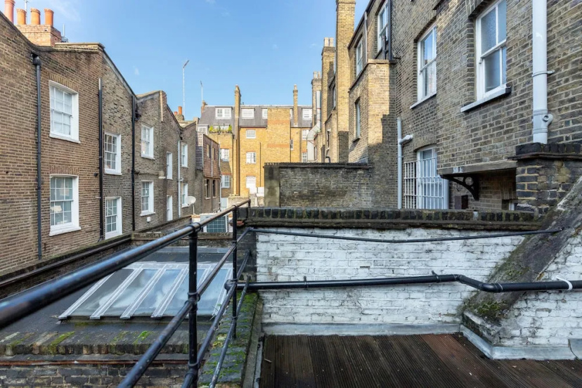 Deluxe 4 BR Oxford Circus Apartment with Terrace — отель в Лондоне, Соединенное Королевство
