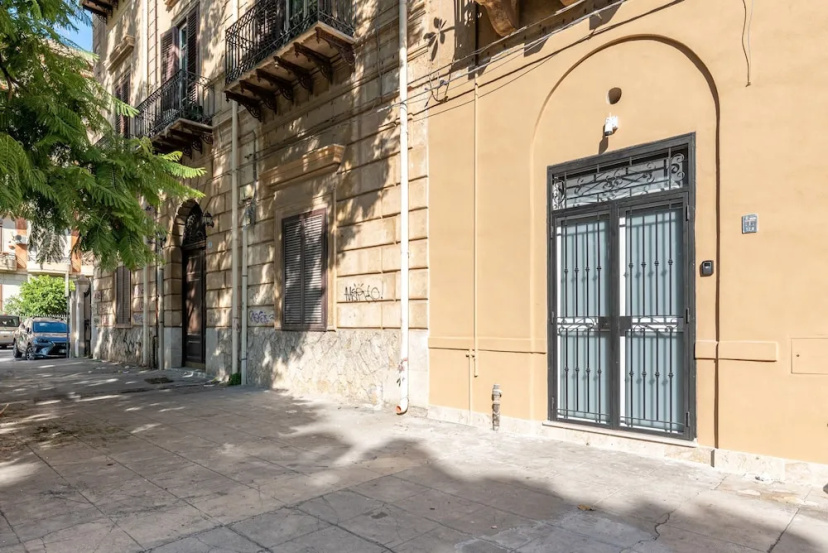 Casa Lolli in Palermo — отель с удобствами в Палермо
