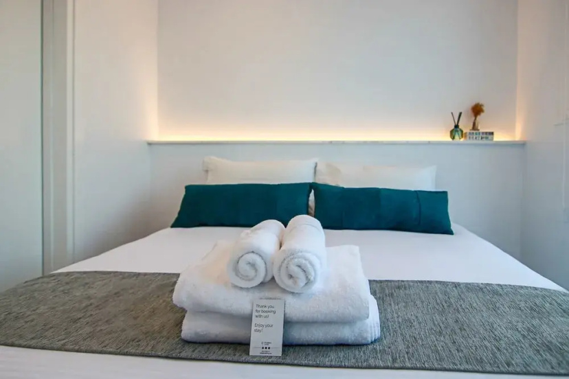Цены на Phaedrus Living: Seaside Deluxe Flat Harbour 107 в Пафос
