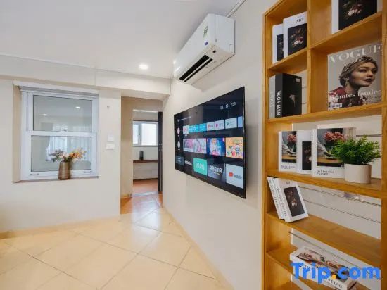 VietHOME - 22 Pho Hue - Apartment 702 — отель с удобным расположением в Ханое