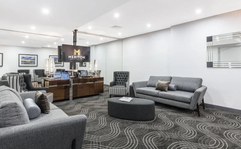 Meriton Suites World Tower — отель с удобным расположением в Сиднее