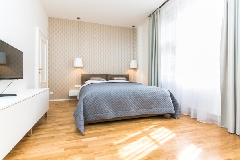 TOP location OLD town brand new 2BD apartment — забронировать отель в Праге
