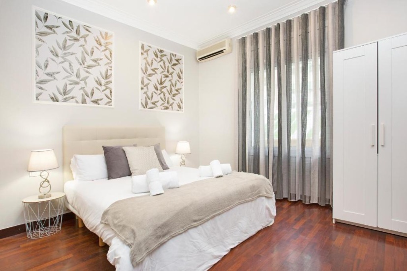 Stay U-nique Apartments Calvet 4 — отель в Барселоне, Испания
