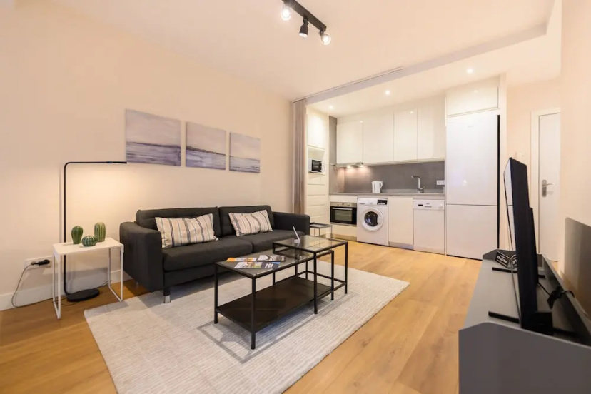 M Bso5 Apartamento Luminoso con 1 Dormitorio y e — отель с удобствами в Мадриде