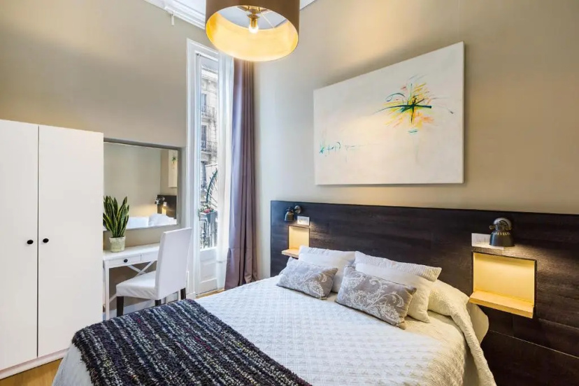 El Born Guest House by Casa Consell — комфортный отель в Барселоне