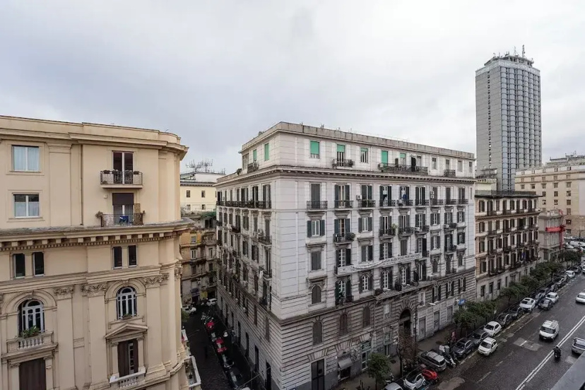 GREROS H. PORTO NAPOLI CENTRO by ClaPa Group Dislocated Hospitality — отель с удобствами в Неаполе