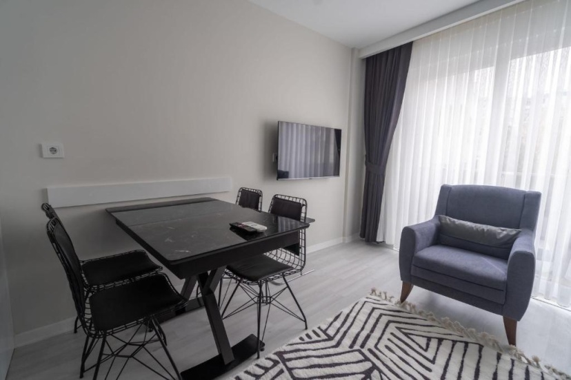 Цены на Apartment With Balcony Close to Beach in Muratpasa в Анталье