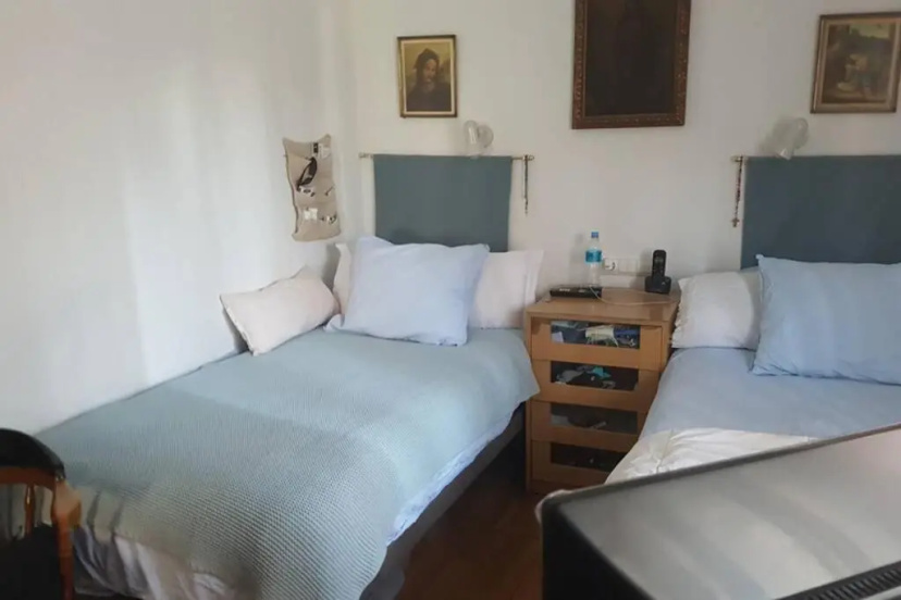 Piso tranquilo en zona residencial — забронировать отель в Мадриде