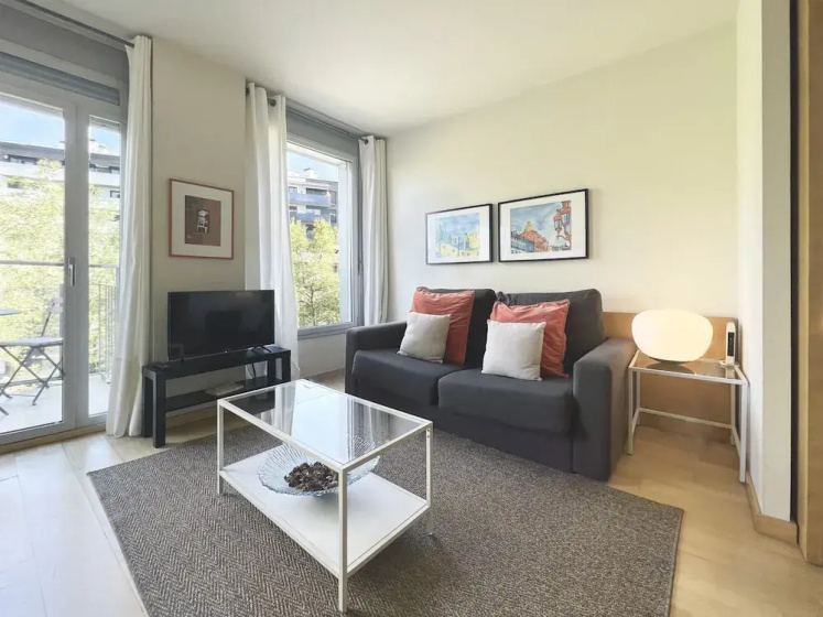 Цены на Stay U-nique Apartments Venecuela в Барселоне