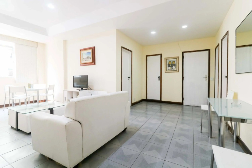 Enorme Apartamento na Av Atlântica — отель с удобствами в Рио
