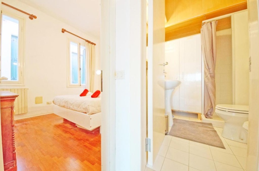 DolceVita Apartments N. 241 — отель с удобствами в Венеции