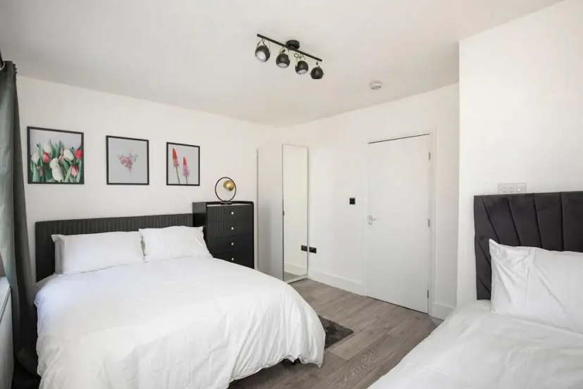 Camberwell Apartment - Stylish 4 Bed — комфортный отель в Лондоне