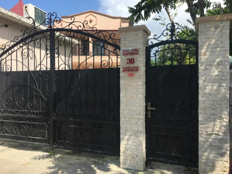 Apartment MaxinJauri — отель с удобным расположением в Батуми