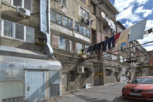 Stay Inn Cute apartment next to Hilton Armenia — отель с удобным расположением в Ереван