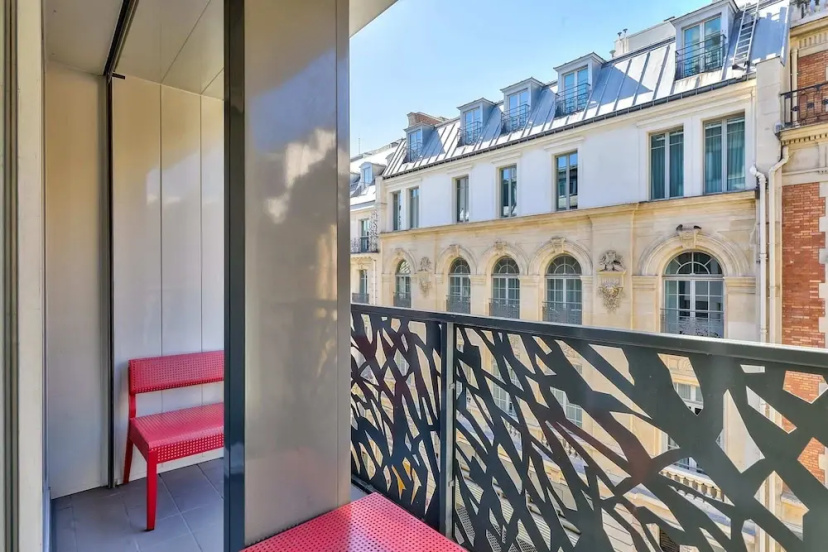 Charming 2 Room Apartment With Balcony - Paris 8ème — отзывы гостей и цены