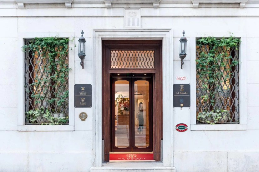 Hotel Ai Reali di Venezia — отель в удобной локации в Венеции