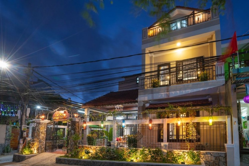 Old Lane Homestay — забронировать отель в Дананге