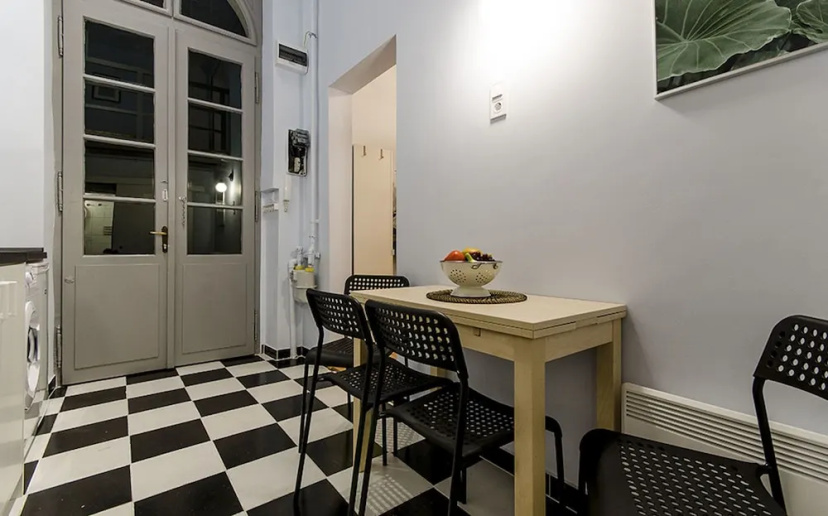 Sage Apartment 3 — отель в Будапеште, Венгрия