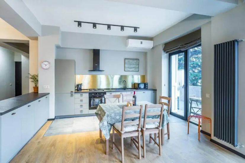 Wehost Pool and Gym Apartment — отель в Тбилиси, Грузия