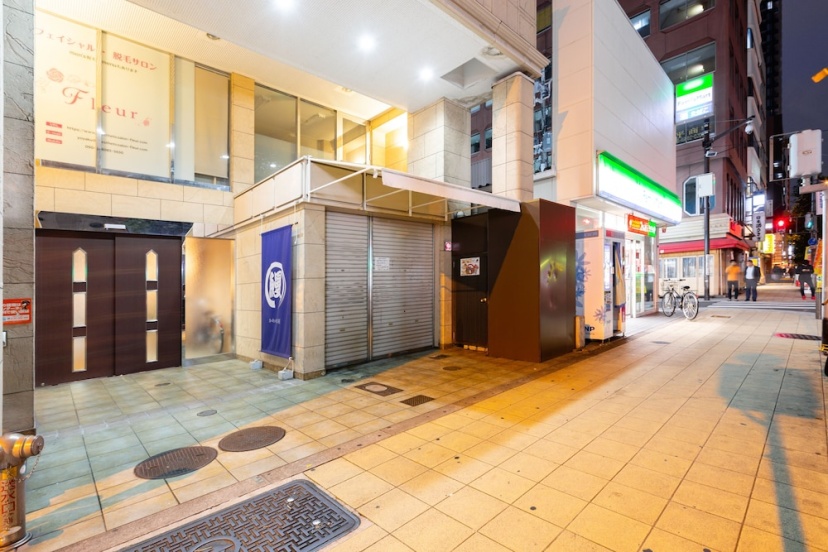 Lumiere Higashi Shinsaibashi St27 — отель с удобствами в Осаке