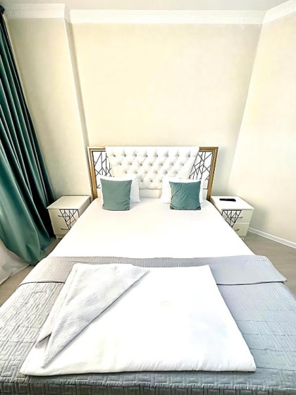 Kulmanova 107, apartments overlooking the city center! — забронировать отель в Атырау