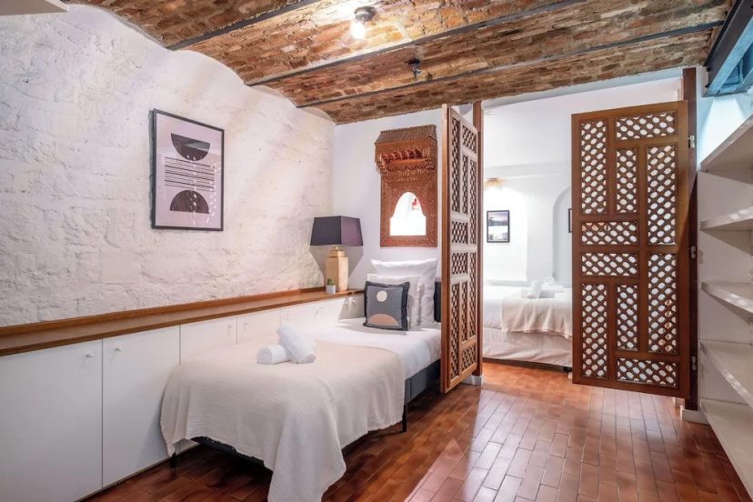 Цены на Luxueux Loft aux pieds des Champs в Париже