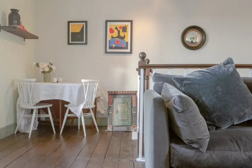 Цены на 2 Bedroom Apartment in the Heart of Angel в Лондоне
