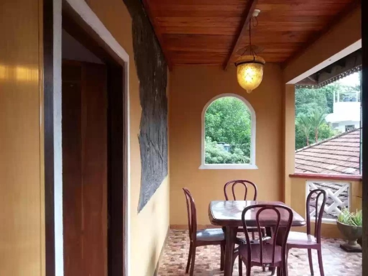 Golden Villa 7 — забронировать отель в Хиккадува
