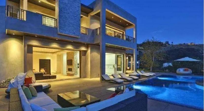 Zorada - Private Hollywood Hills Luxury With Endless Amenities and City Views — отель с удобствами в Лос-Анджелесе