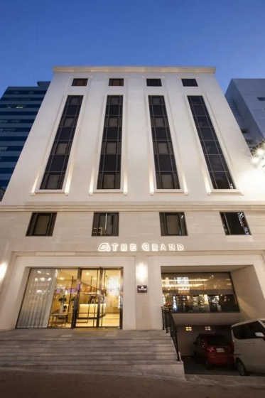 The Grand Hotel Myeongdong — отель с удобствами в Сеул