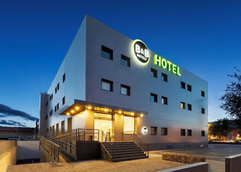 B&B Hotel MADRID Carabanchel — отель с удобствами в Мадриде