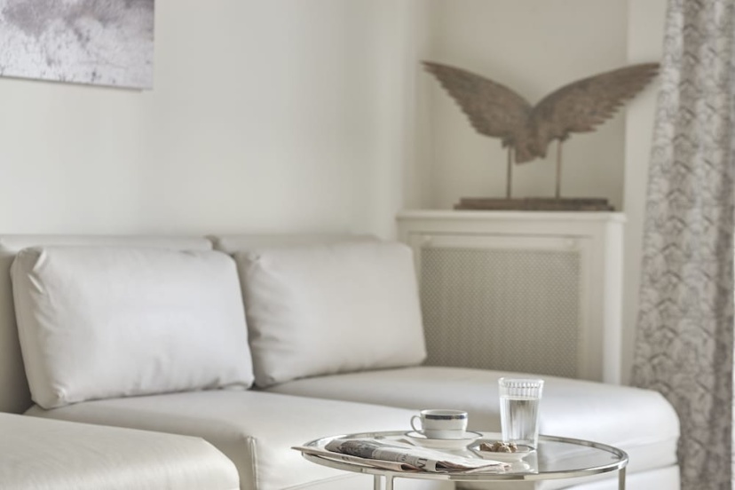 Kolonaki Square Apartment — комфортный отель в Афины
