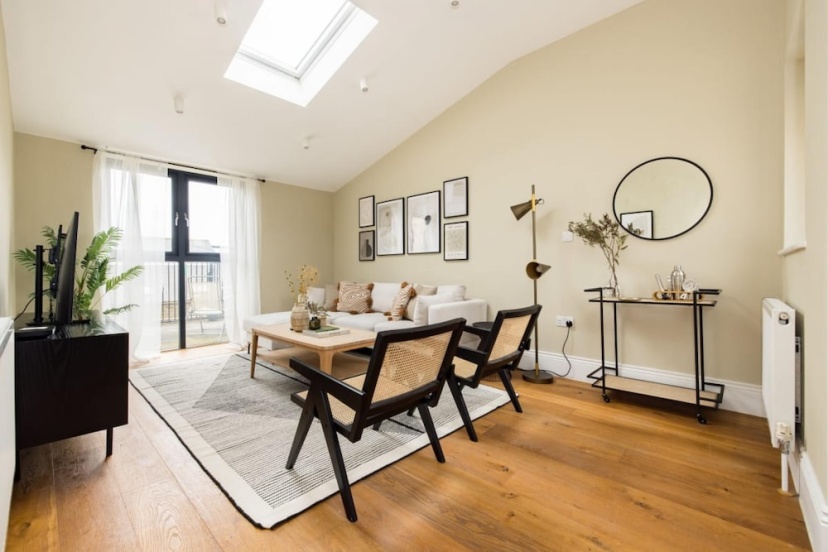 The Tooting Hideout - Dazzling 3bdr Flat With Balcony 2 — отель в Лондоне, Соединенное Королевство