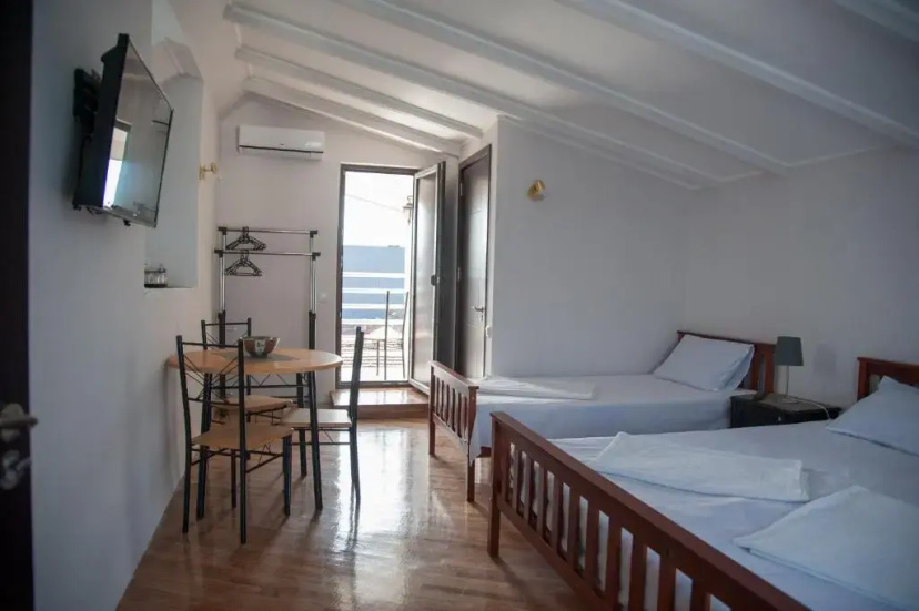 Cozy Guest House in Old Batumi — забронировать отель в Батуми