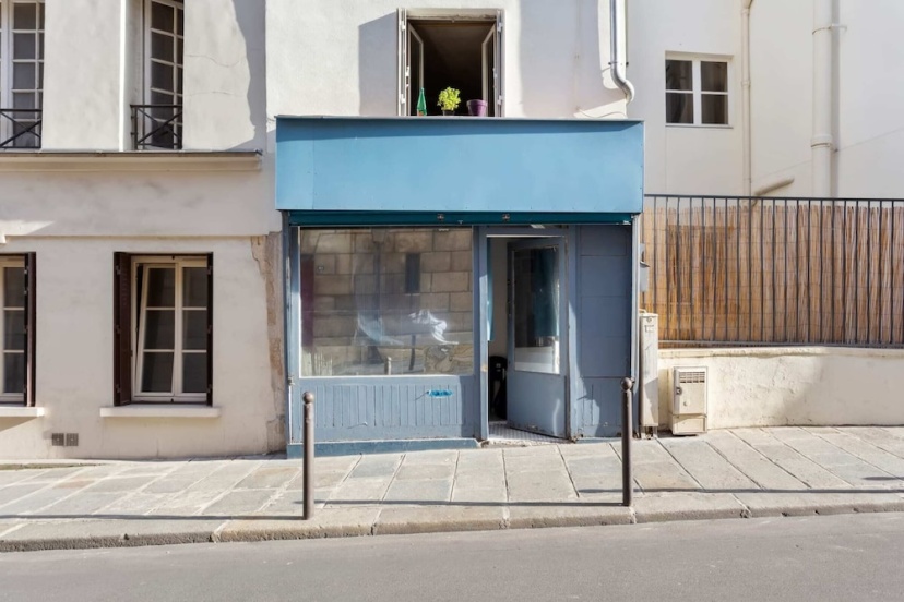 New and Functional Apartment in the Heart of Paris — отель с удобным расположением в Париже