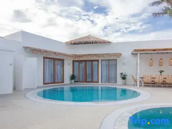 Stylish 5BR Bohemian Private Pool Villa - VVP38.1 — отель с удобствами в Паттайе
